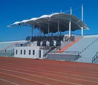 長春一汽高等?？茖W(xué)校操場膜結(jié)構(gòu)看臺