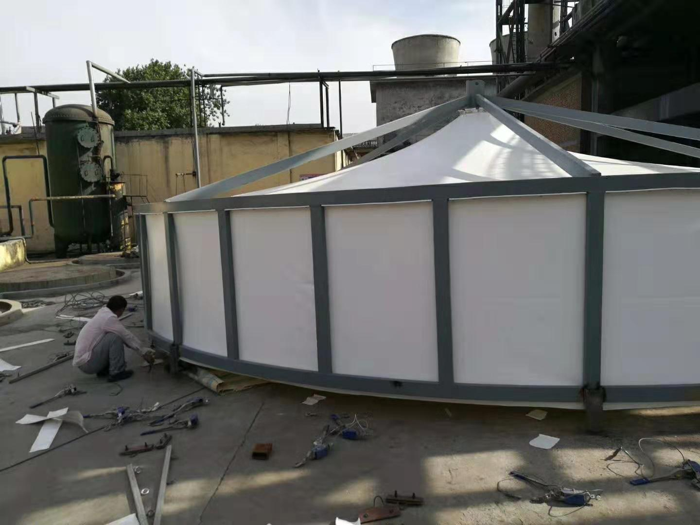 隨動式<font color='red'>污水池加蓋</font>密封罩與固定式加蓋相比，有哪些特點