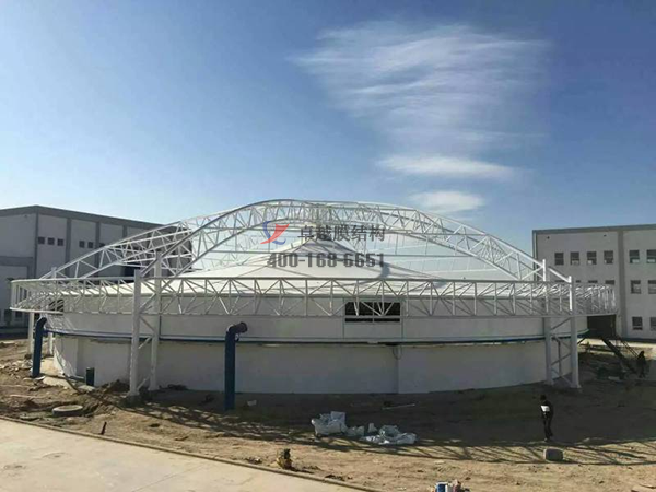 保定污水處理公司膜結(jié)構(gòu)<font color='red'>污水池加蓋</font>【案例分析】 　　
