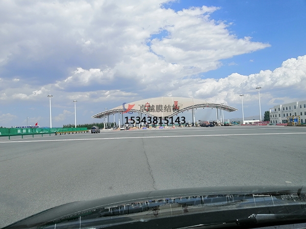 惠州高速收費(fèi)站雨棚【專(zhuān)業(yè)廠家】景觀遮陽(yáng)棚/服務(wù)區(qū)膜結(jié)構(gòu)充電站設(shè)計(jì)公司