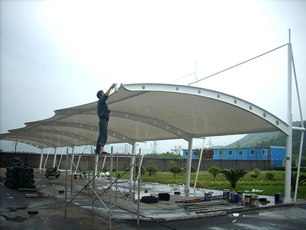 屏邊<font color='red'>膜結(jié)構(gòu)停車棚</font>【雨棚遮陽棚生產(chǎn)安裝】