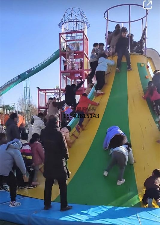 刺激好玩的火山攀巖你有沒(méi)有體驗(yàn)過(guò)？