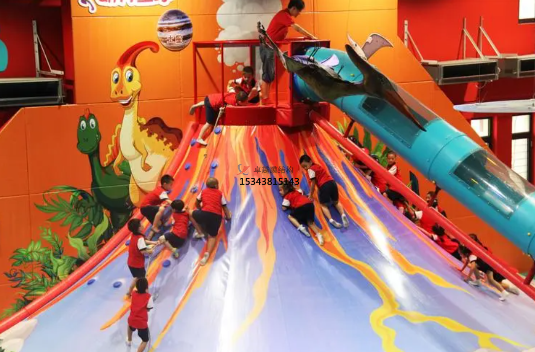 彩膜火山攀巖生產(chǎn)廠家如何選擇？